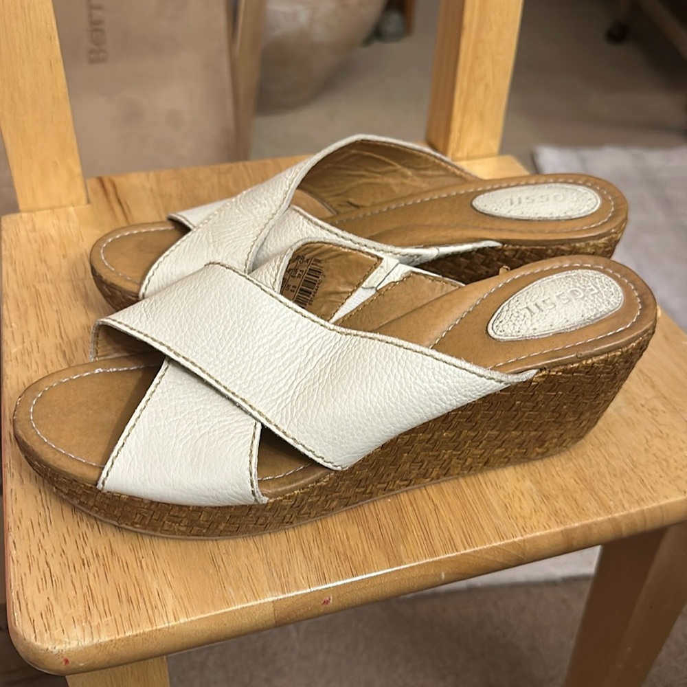 Fossil sandal pumps